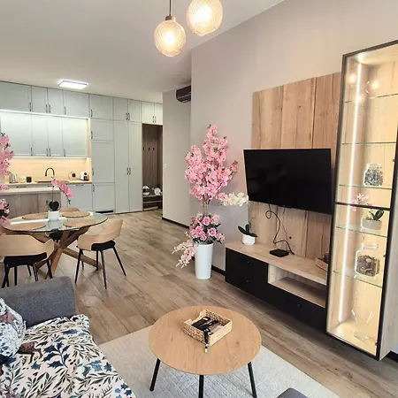 Towarowa Sakura Apartment, Free Parking, Air-conditioning, Self Check-in 24h Poznań