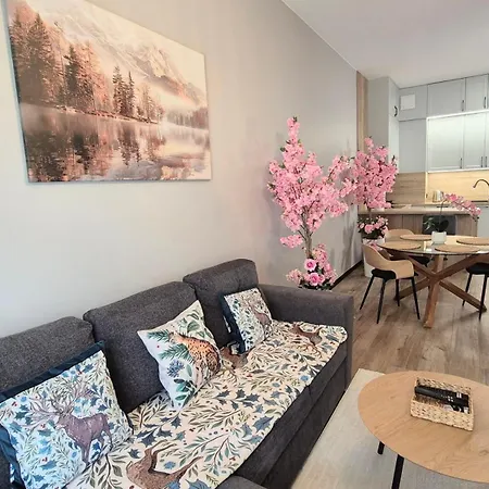 Towarowa Sakura Apartment, Free Parking, Air-conditioning, Self Check-in 24h *
